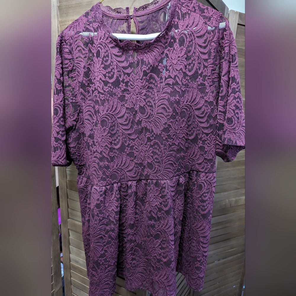 Torrid Maroon size 3 top